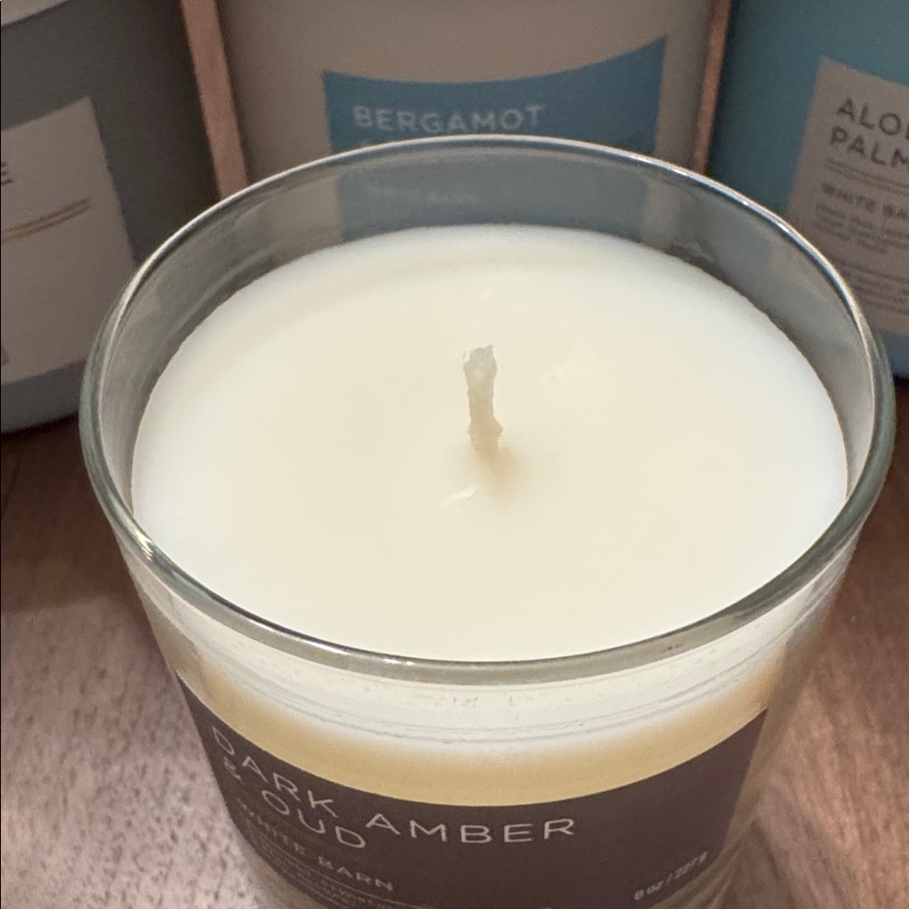 BBW / White Barn New Single-Wick Candle, Dark Oud & Amber - Discontinued - Picture 2 of 5